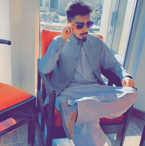 Meet your Posher, Adeel ahmed